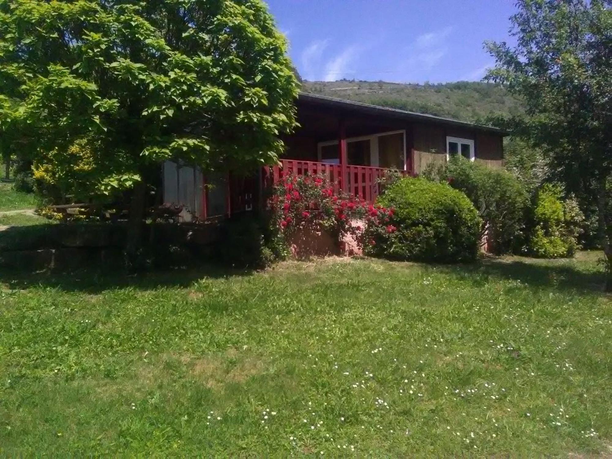 La Fregiere Chalets Clairvaux-d'Aveyron Exterior foto